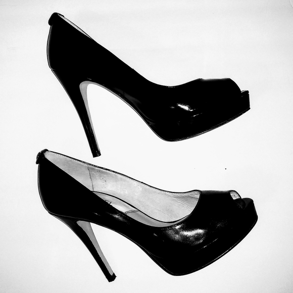 Michael Kors Black Stiletto Heels Sz 6M - Picture 2 of 13